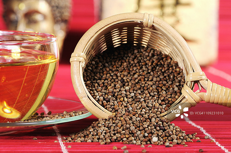 紫苏籽茶用滤茶器滤茶图片素材